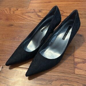 Bandolino black lace pointy toe heels
